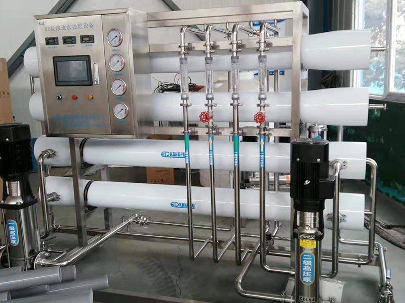 如何清洗大型純水設備？