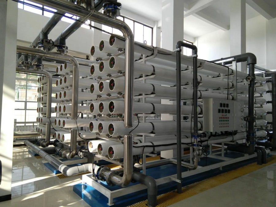 水處理反滲透設備運行中如何采取改進措施?